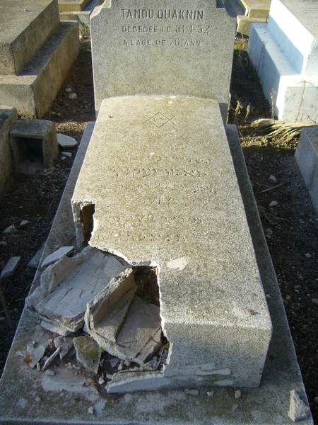 Stèle de OUAKNINE Tamou