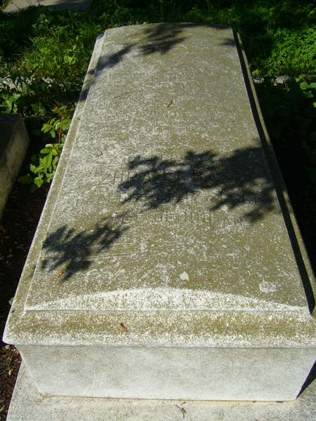 Grafsteen van ELBAZ Zhra