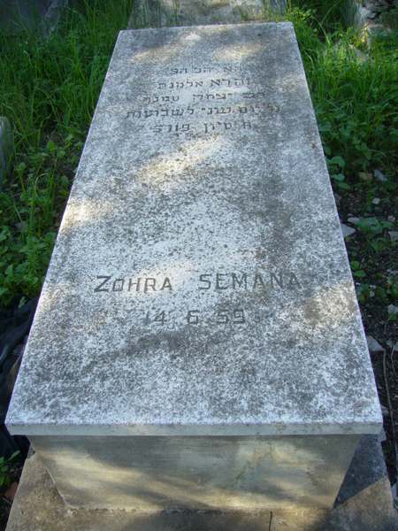 מַצֵּבה פון SEMANA Zohra