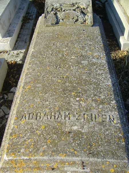 Grafsteen van ZRIHEN Abraham