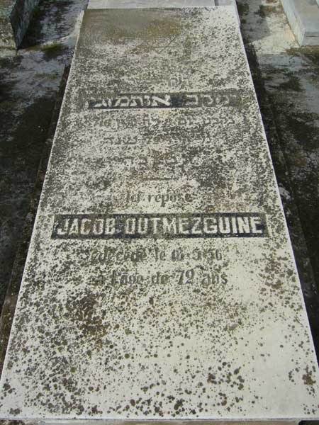 Tombstone of OUTMEZGUINE Jacob