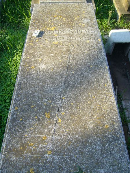 Grafsteen van ELMALEH