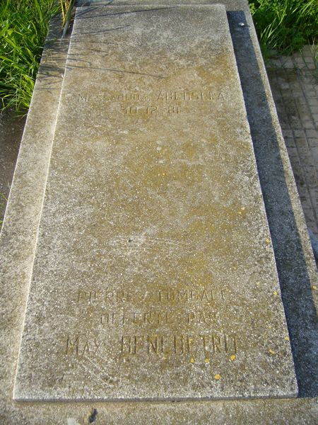 מַצֵּבה פון ABEHSERA Messaouda