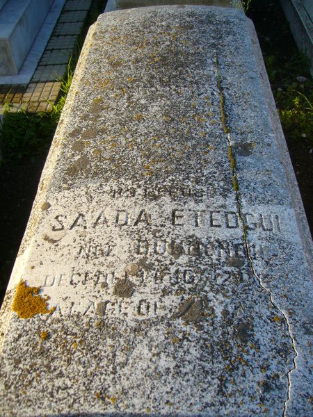 Grafsteen van ETEDGUI Saada
