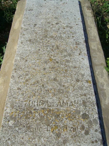 Estela de AMAR Zohra