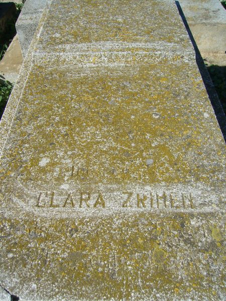 Grafsteen van ZRIHEN Clara