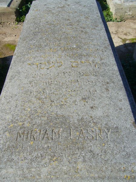 LASRY Miriam fejfája