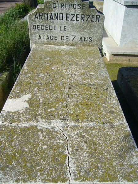 Stèle de EZERZER Armand
