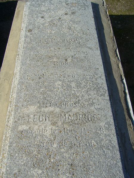 מצבת MAURICE Leon