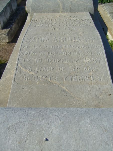 AROUASSE Sadia 的墓碑