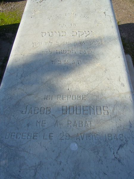 Lápide de BOUENOS Kjacob