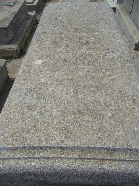 מַצֵּבה פון OBADIA Salomon