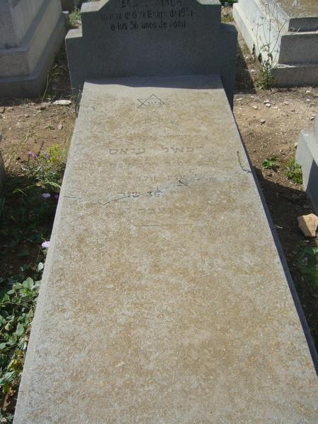 Estela de AYACH Alain
