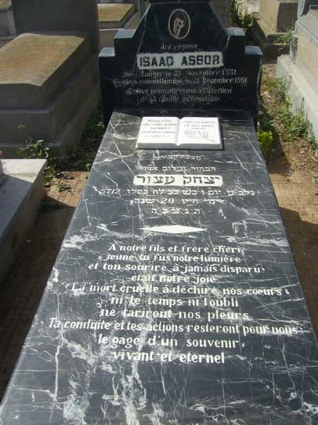 ASSOR Isaac fejfája