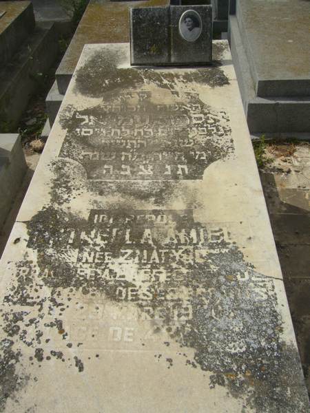 Estela de AMIEL Estrella