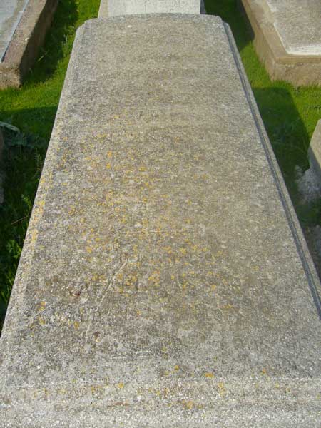 מצבת ASSARAF Rafael