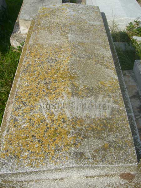 Tombstone of SCHEMTOB Moshe