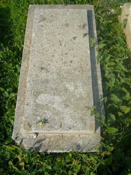 Stèle de PEREZ Helene