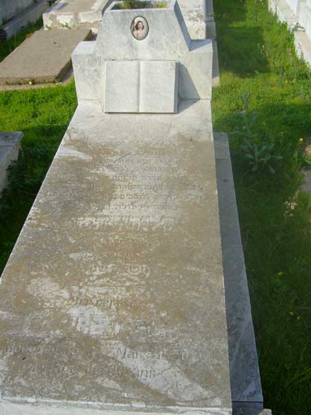 Stèle de LEVY Claire