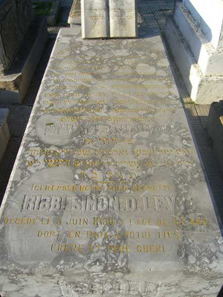 Tombstone of LEVY Rabbi Simon D.