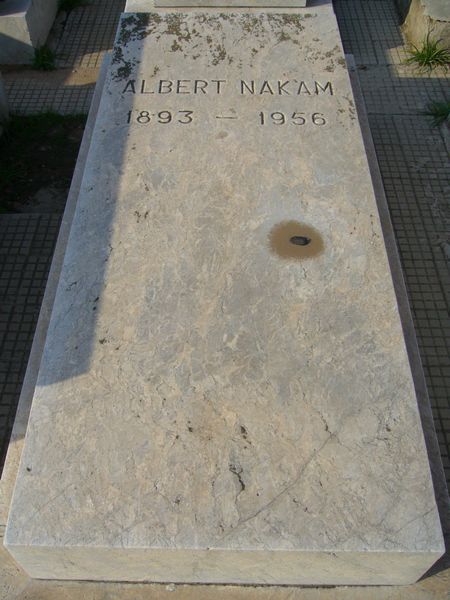 Stèle de NAKAM Albert