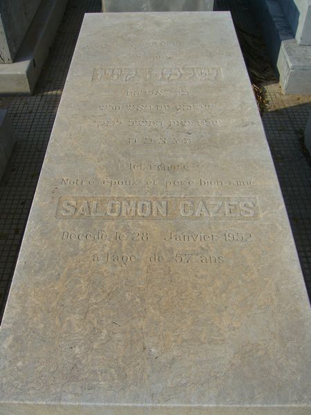 Grafsteen van CAZES Salomon