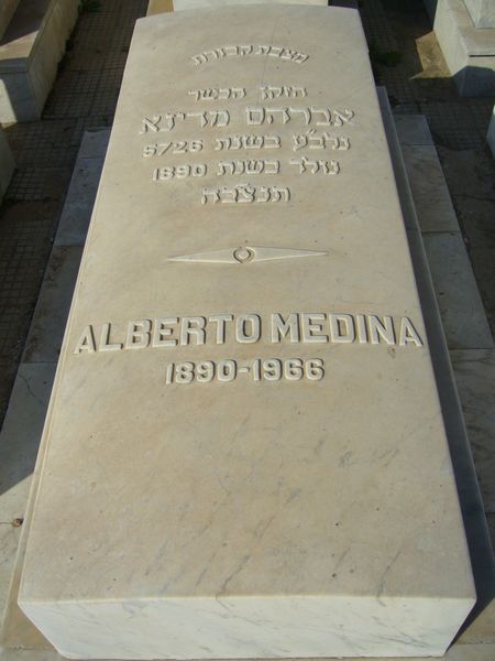 Tombstone of MEDINA Alberto
