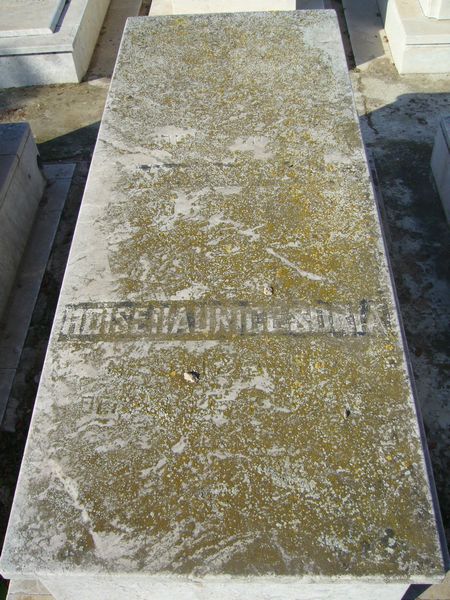 מַצֵּבה פון SORIA Moise Maurice