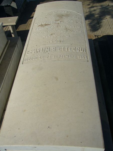 ETTEDGUI Ephraim S. fejfája
