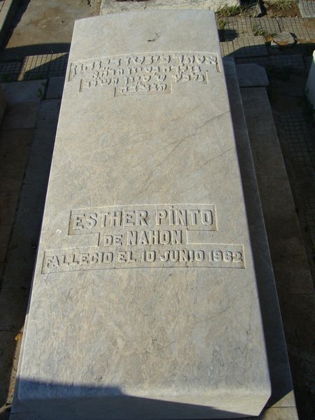 מַצֵּבה פון PINTO de NAHON Esther