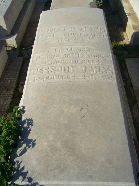 Grafsteen van DAHAN Messody