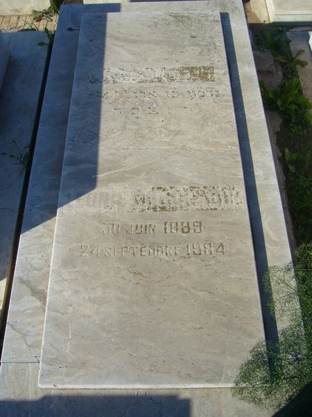 Grafsteen van CHOURAQUI Leonie