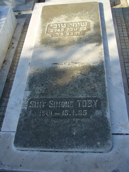 מַצֵּבה פון TOBY Simy Simone