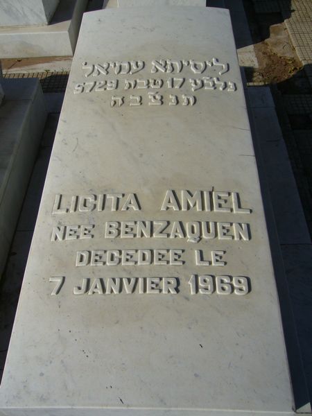 מַצֵּבה פון AMIEL Licita
