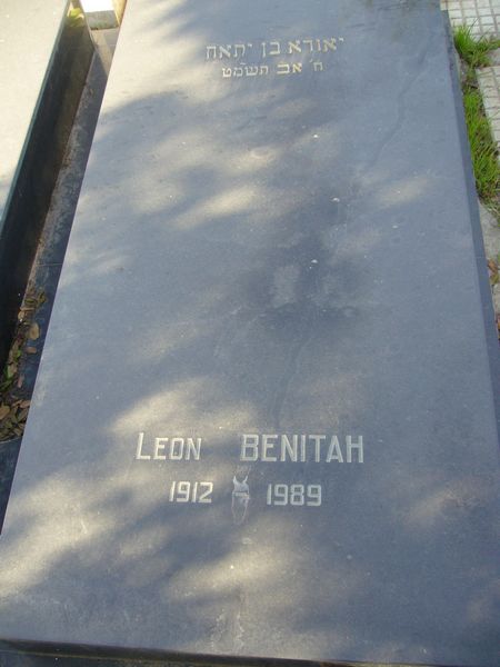 Lápide de BENITAH Leon