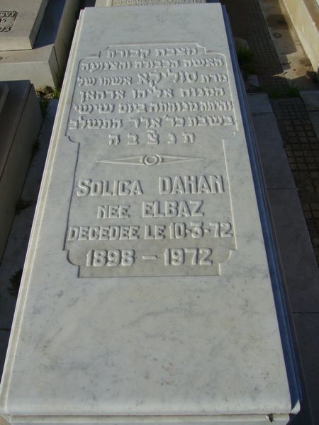 Grafsteen van DAHAN Solicia