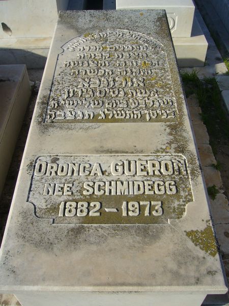 מַצֵּבה פון GUERO Oronca