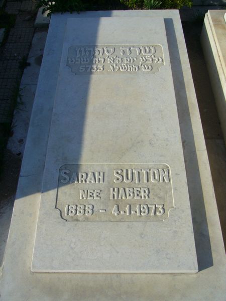 Tombstone of SUTTON Sarah