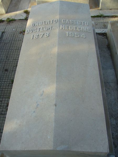 Grafsteen van CASSUTO Umberto