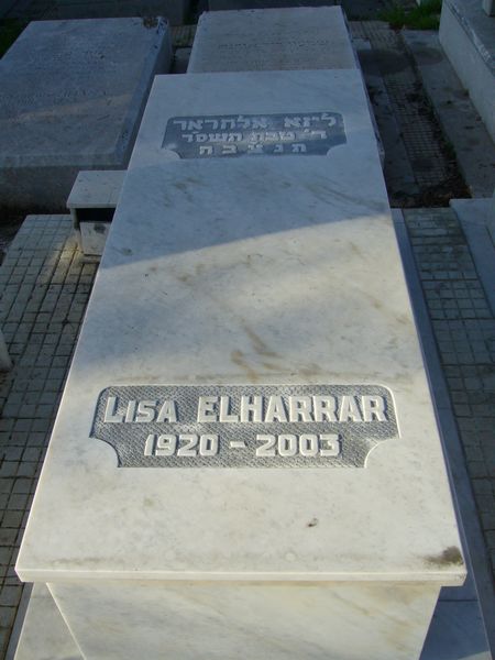 Grafsteen van ELHARRAR Lisa