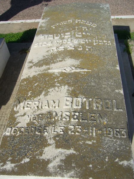 Lápide de BOTBOL Meriam