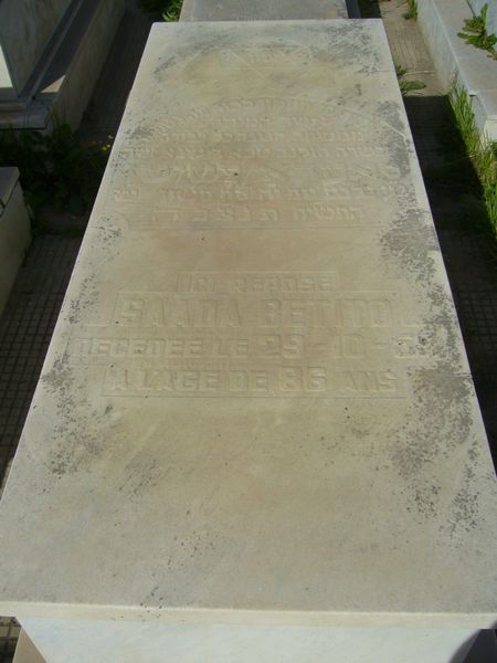 Lápide de BETITO Saada