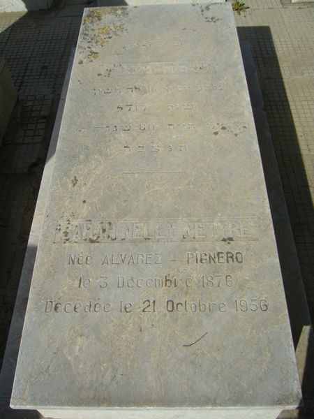 Tombstone of NETTRE Sarah Nelly