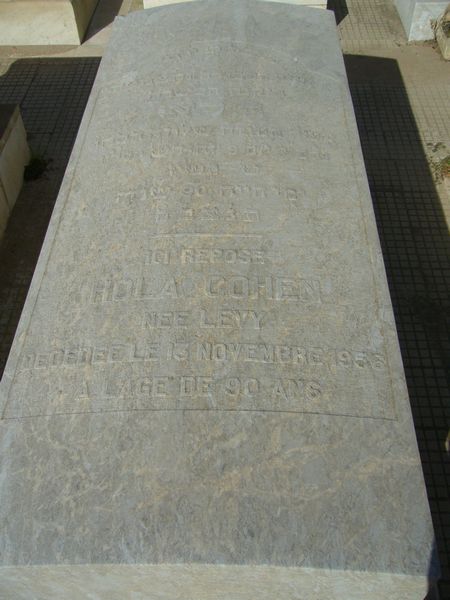 Grafsteen van COHEN Hola