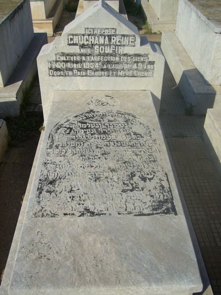 Grafsteen van CHUCHANA Reine