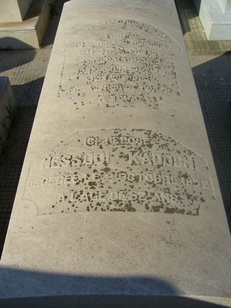 Grafsteen van KADOCH Messodi