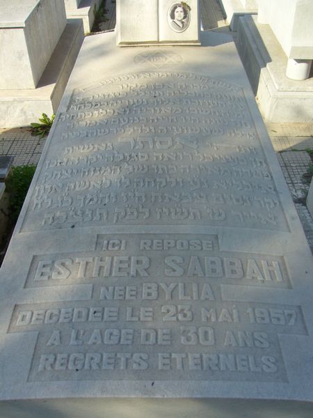 Lápide de SABBAH Esther