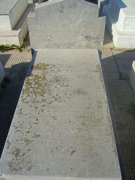 Estela de ATTAL Aurelie