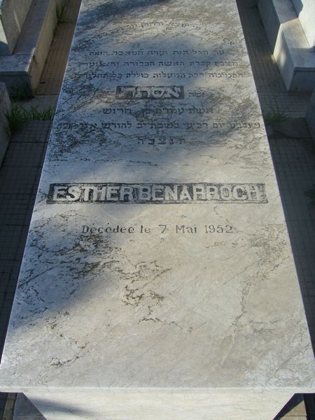 BENARROCH Esther का स्मारक