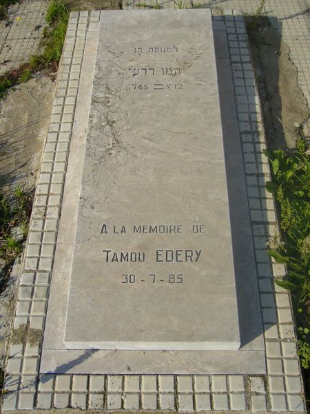 Grafsteen van EDERY Tamou